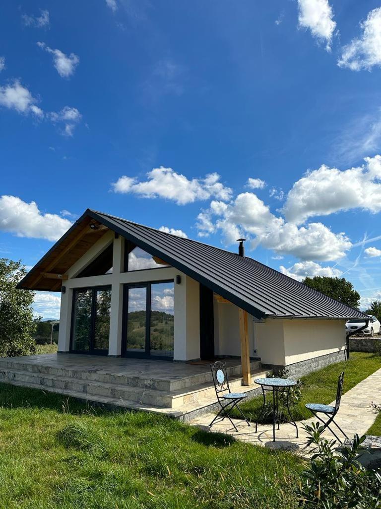 Casa Moderna In Sinteu - Intersectia Intre Modern Si Linistea Naturii Huta Voivozi Exterior foto